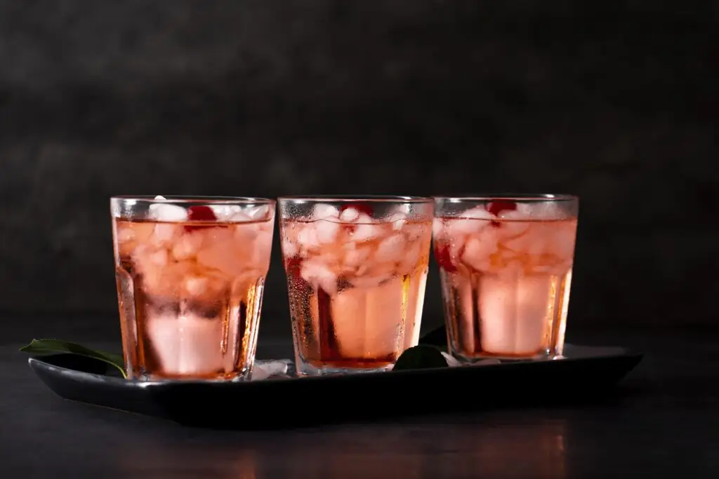 Vasos para bebidas premium en servicio HORECA con diferentes formatos para cócteles, refrescos y bebidas gourmet.